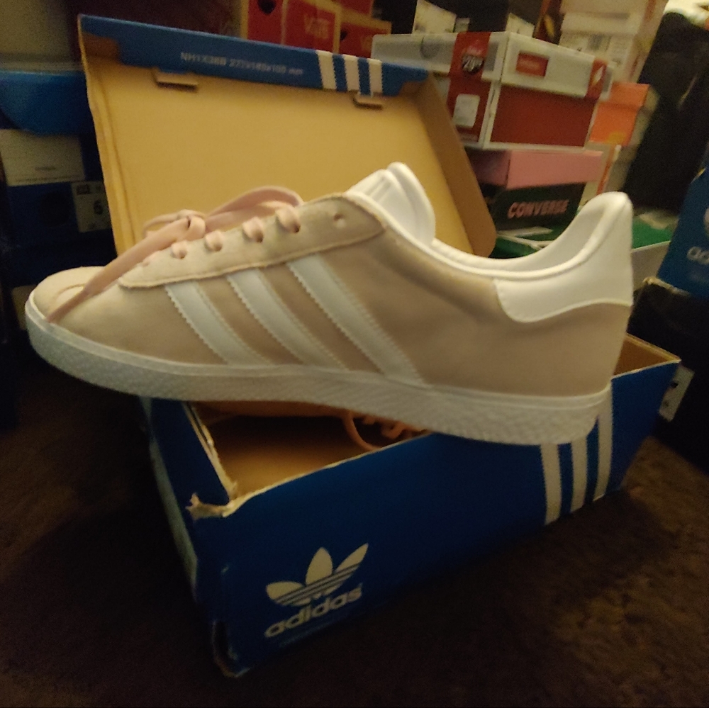 Addidas size 6